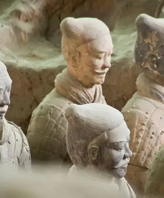 Bestaune die ehrfürchtigen Terracotta Krieger